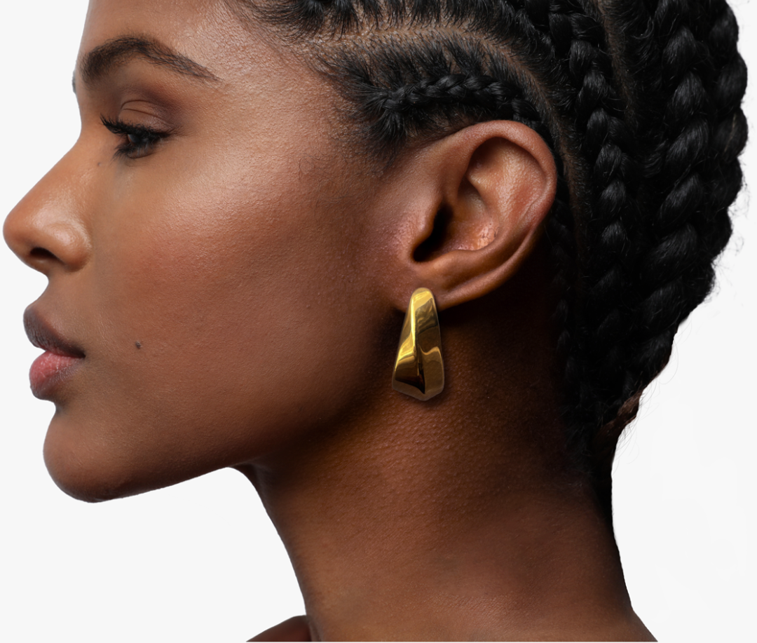 SCULPTURAL SHAPE DROP EARRINGS (GOLD)